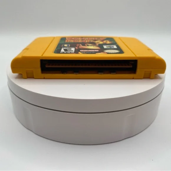 Donkey Kong 64 for Nintendo 64. With plastic protective case. - Picture 3 of 5
